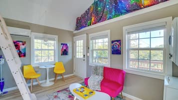 House (1 Bedroom) | Interior