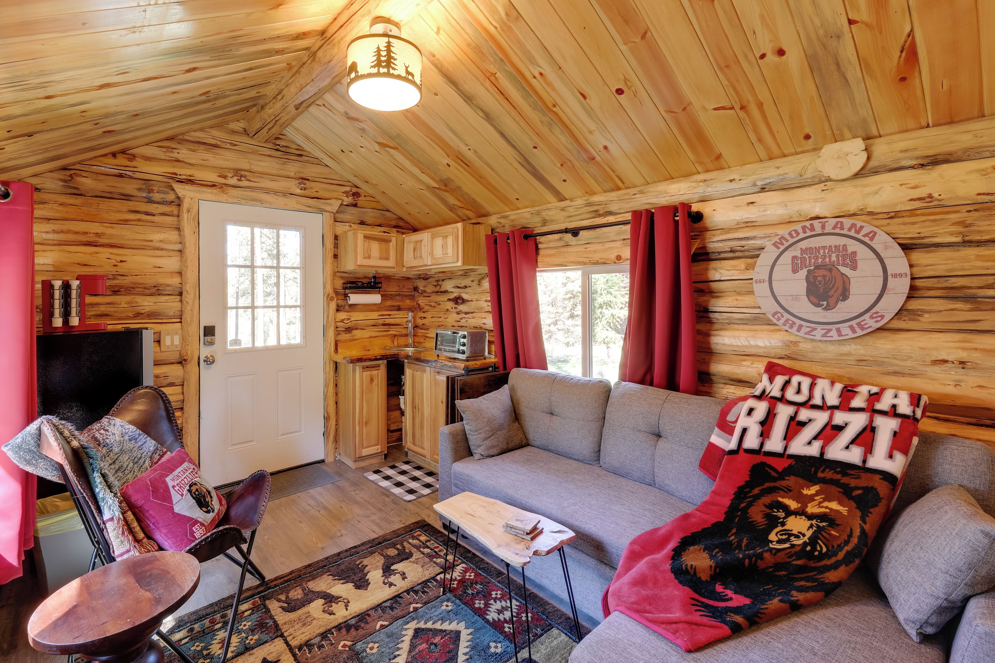 House (1 Bedroom) | Interior