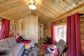 House (1 Bedroom) | Interior
