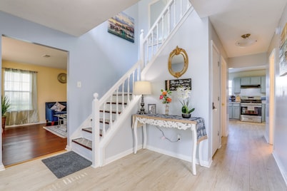Spacious Home w/ Patio: 8 Mi to Dtwn Decatur