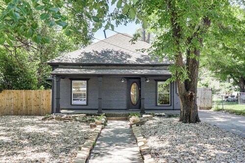 Walk to Dtwn Weatherford: Home w/ Yard!