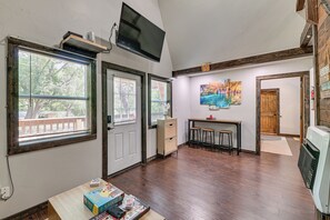 House (1 Bedroom) | Interior