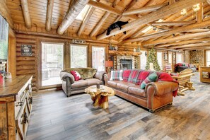 House (2 Bedrooms) | Interior