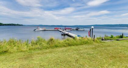 Community Boat Dock: Lake Memphremagog Condo!