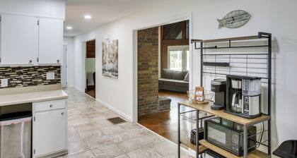 3,000-sq-ft Home < 7 Mi to Barren River Lake