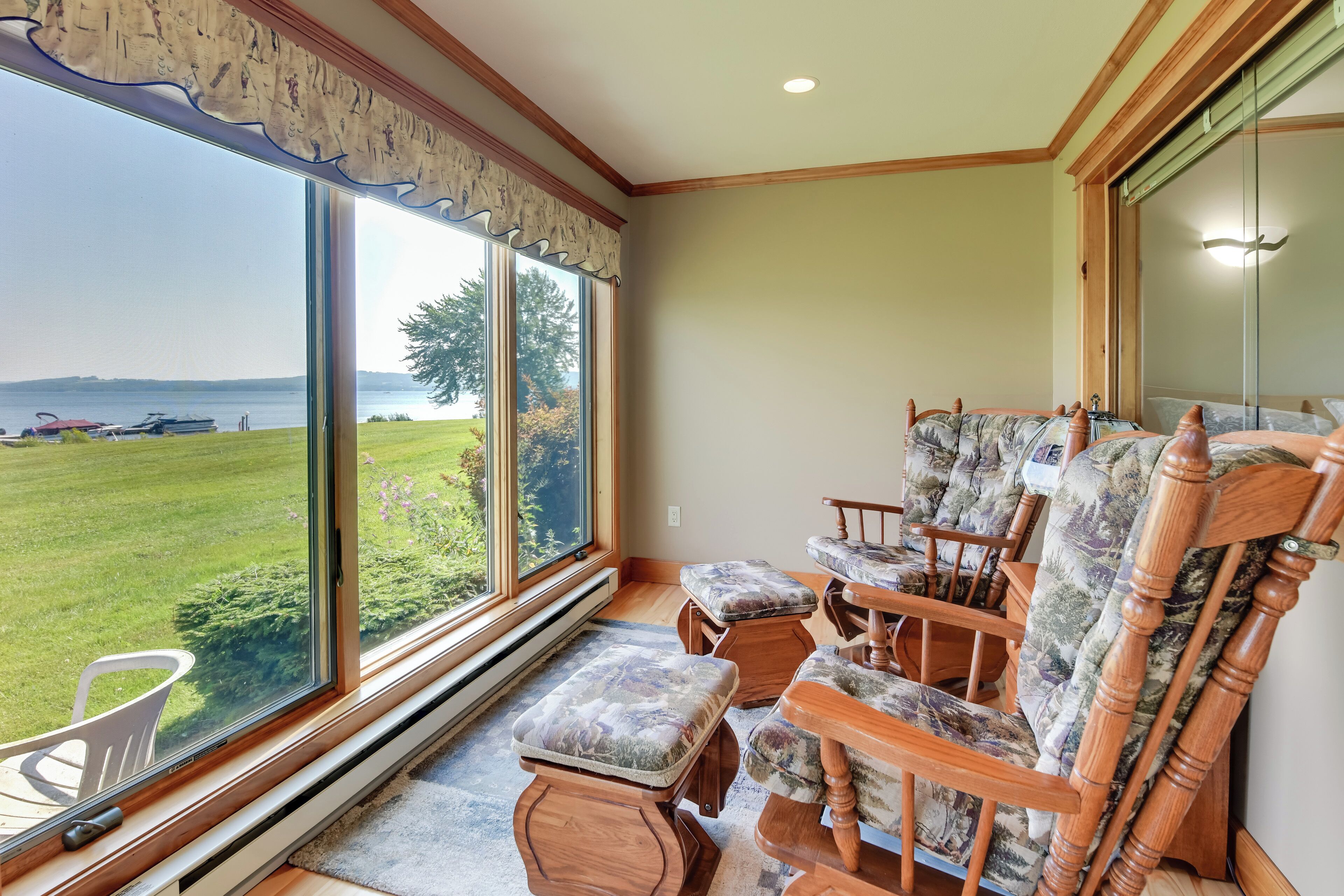 Apartment (2 Bedrooms) | Front of property