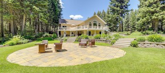 On-site Lake Access: Couples Retreat in Libby!