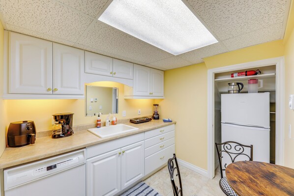 Apartment (0 Bedroom) | Interior