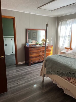 3 soverom, strykejern/-brett, wi-fi og sengetøy