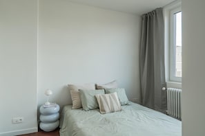 3 bedrooms, Internet