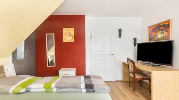 1 slaapkamer, een strijkplank/strijkijzer, wifi, beddengoed