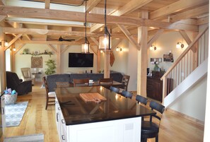 Dining - Lovely 3 bedroom home Brockport retreat. 4 miles from the Village of Brockport. (Brockport)