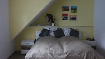 1 habitación, tabla de planchar con plancha, wifi y ropa de cama