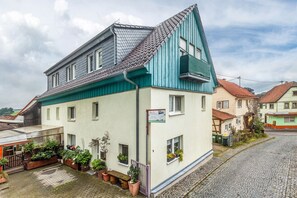 Esterni