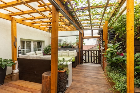 Terrace/patio. Room 'Venedig' with Shared Terrace and Wi-Fi