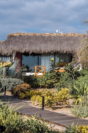 Deluxe Suite, Ocean View | In-room safe, desk, free WiFi