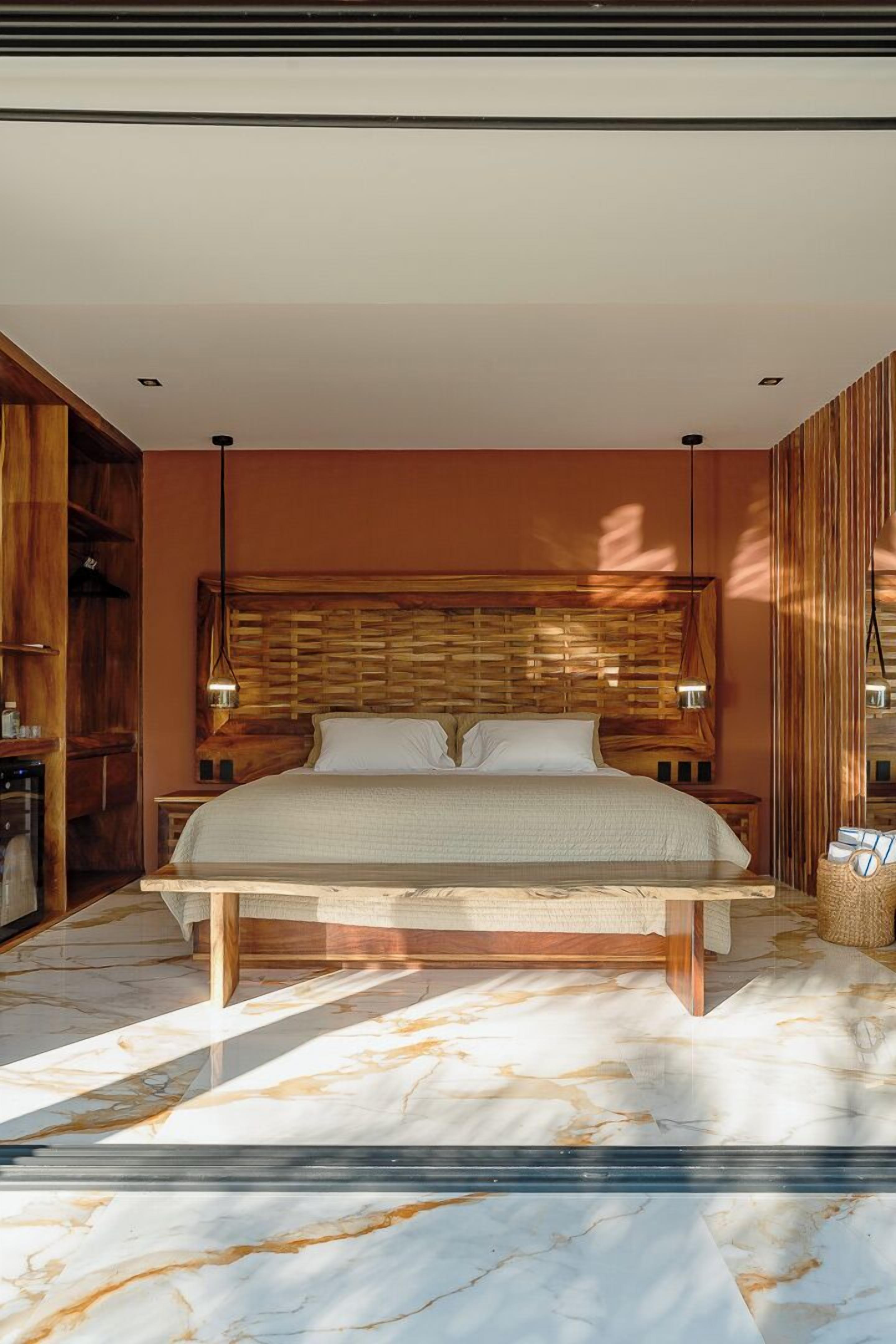 Photo - Lu Vee Oasis