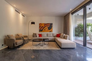 Appartement, balcon, vue jardin | Coin séjour