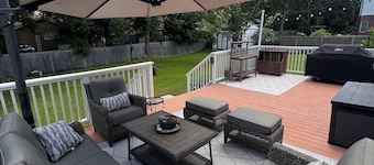 Lowcountry Family Getaway-A Charleston Adventure Awaits-Spacious & Pet-Friendly!
