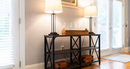 Lowcountry Family Getaway-A Charleston Adventure Awaits-Spacious & Pet-Friendly!