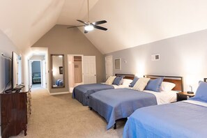 4 chambres, fer et planche à repasser, Wi-Fi gratuit, draps fournis