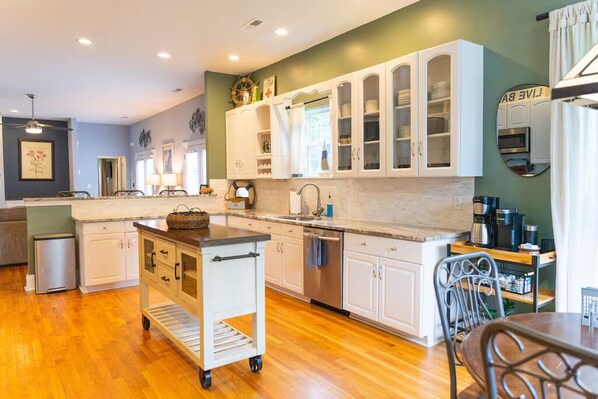 Microwave, oven, stovetop, dishwasher