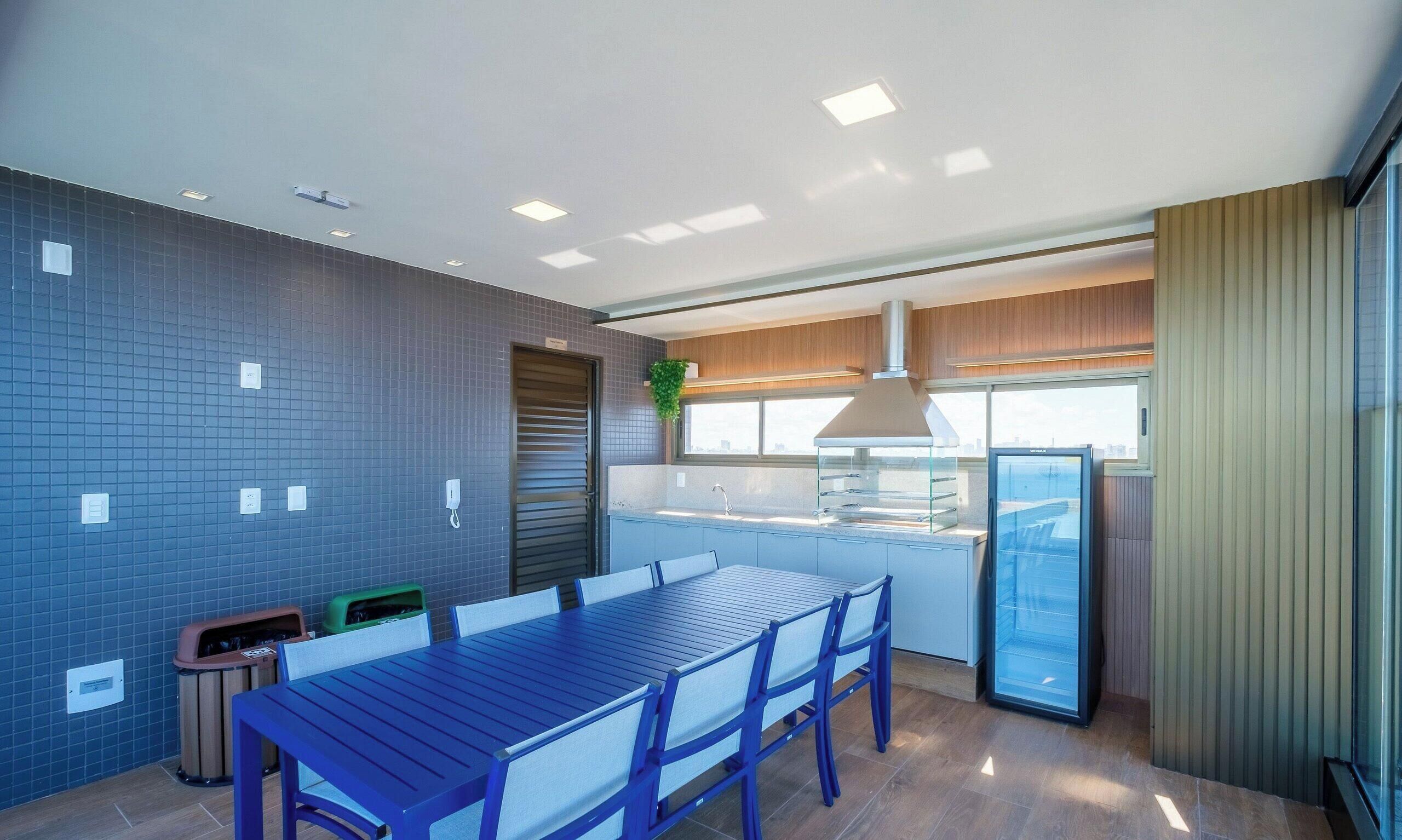 Basic Apartment | Dining