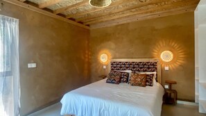 1 Schlafzimmer, Schreibtisch, WLAN, Bettwäsche