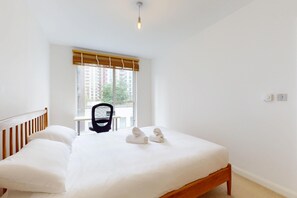 2 chambres, fer et planche à repasser, accès Internet, draps fournis