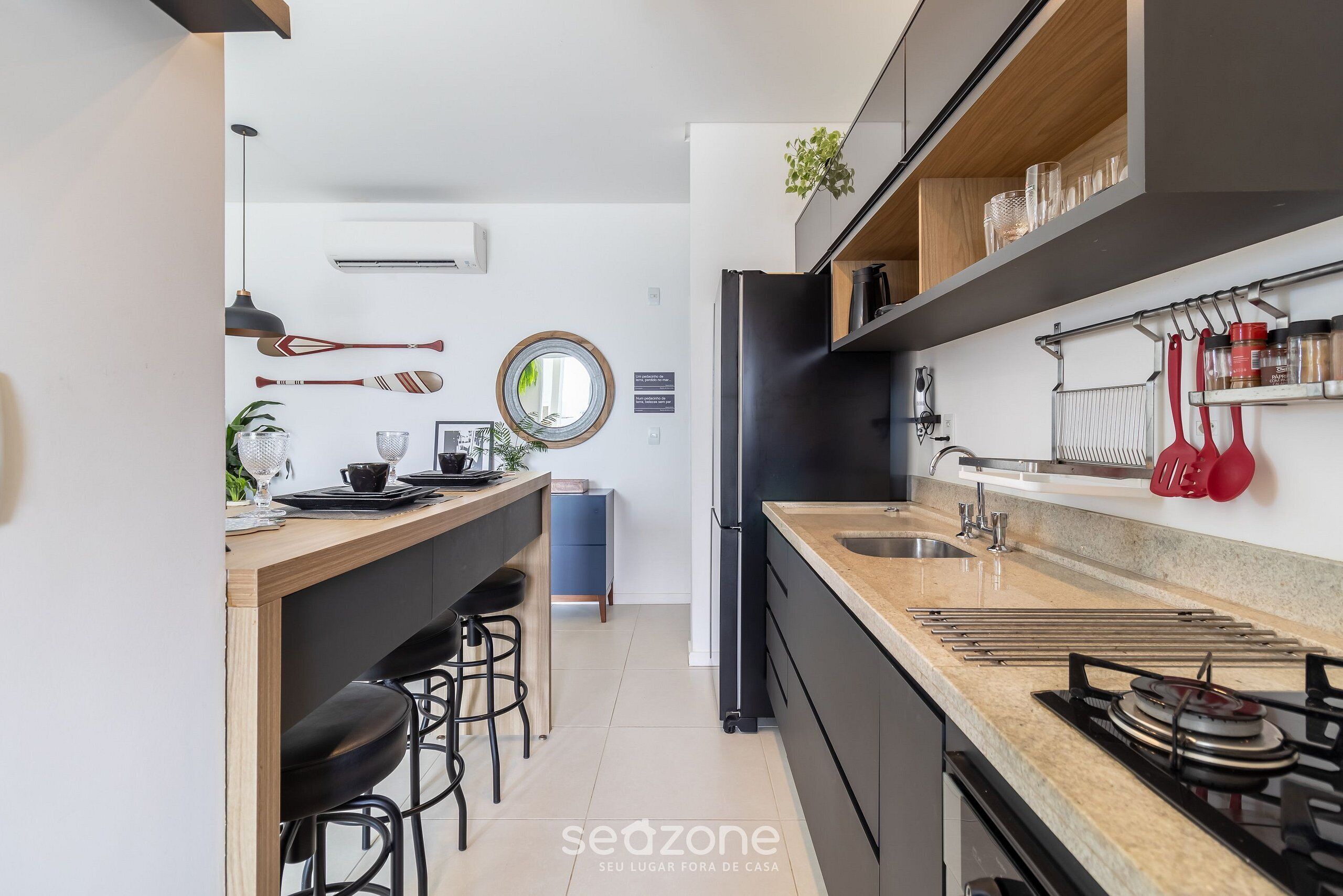 Appartement | Cuisine privée | Batterie de cuisine, vaisselle et ustensiles