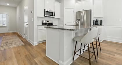 Charming Easley Retreat With Private Yard 3 Bedroom Townhouse