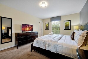 House, 6 Bedrooms | 6 bedrooms, free WiFi - Spacious Vacation Home, No Rear Neighbors! Close To Clubhouse,bbq, Resort Community 6 Bedroom Home (Kissimmee)