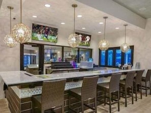 Townhome, 4 Bedrooms | Bar (on property)