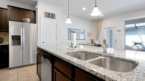 タウンホーム 4 ベッドルーム | 専用キッチン