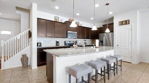 タウンホーム 4 ベッドルーム | 専用キッチン