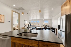 Maison mitoyenne, 5 chambres | Intérieur