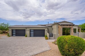 House, 4 Bedrooms | Exterior