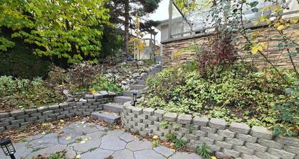 Private Guest House- A Beautiful Walkout Basement