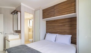Basic Apartment | 2 bedrooms, free WiFi - Apartment 400m From Jurere Beach Cds0401 (Florianópolis)