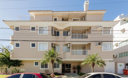 Apt w/ Barbecue Close to the Beach - Ceg0202