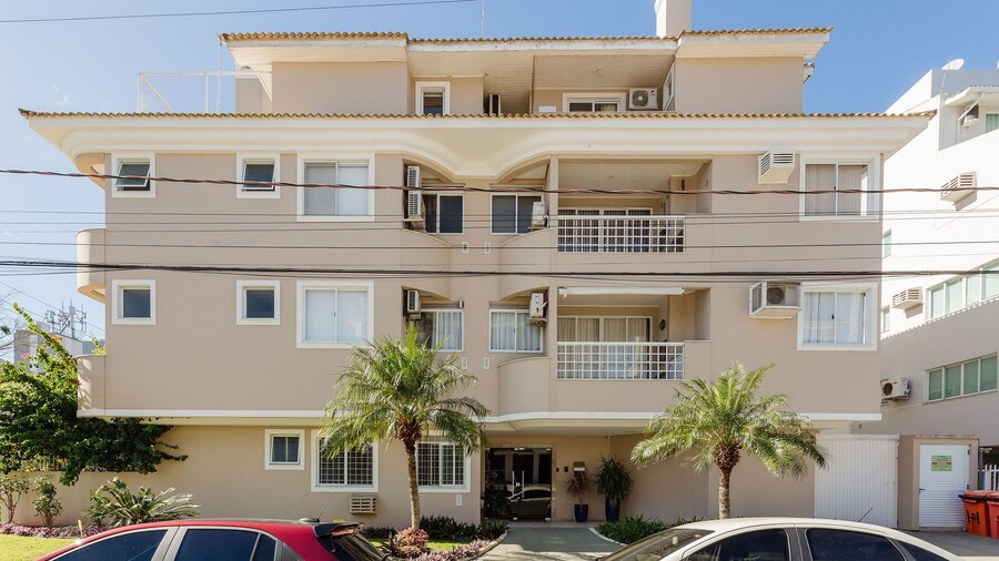 Apt w/ Barbecue Close to the Beach - Ceg0202