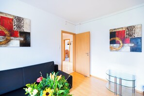 Standard Apartment (3) | Free WiFi, bed sheets