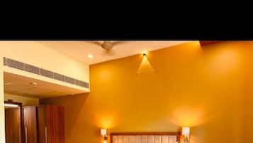 Luxury Suite | Iron/ironing board, free WiFi
