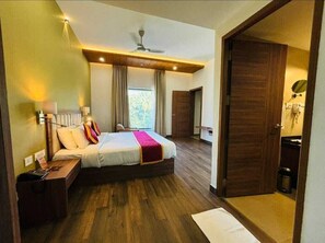Luxury Suite | Iron/ironing board, free WiFi - Hotel BeyFort (Ramanattukara)
