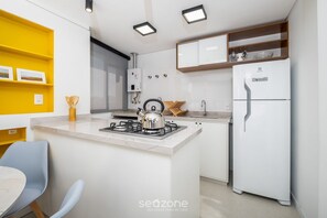 Private kitchen - Beautiful and Modern Studio for Couples Stu309 (Florianópolis)