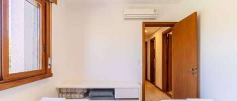 Basic Apartment | 3 bedrooms, free WiFi