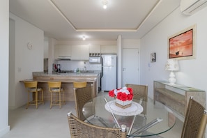 Dining - Cozy Apartment 3 Minutes From the Beach Cmi0301 (Florianópolis)