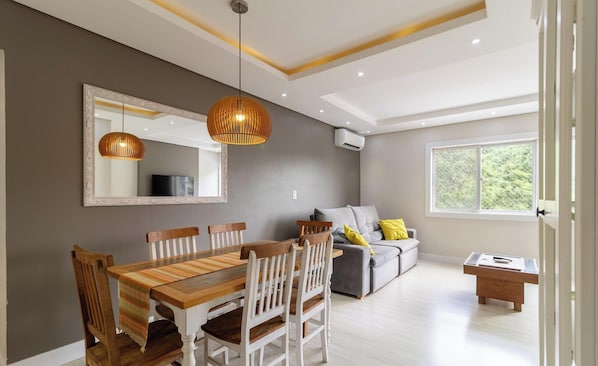 Basic Apartment | Living area - Comfort and Convenience Near Ufsc! - Cmt0404 (Florianópolis)