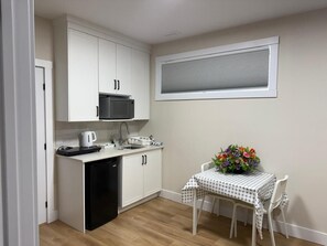 Microondas, placa de cocina