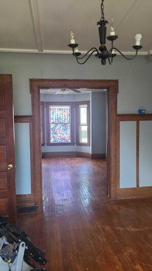 Interior - Home with 3 bedroom bath and 1 off-street parking,near the park circle Watertown (Watertown)